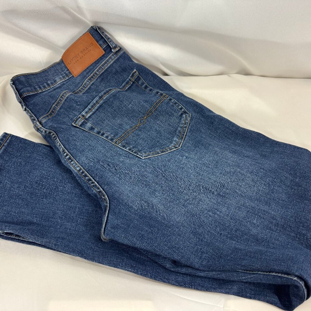 Lucky Brand Jeans 412 Athletic Slim Mens Size 34/32 Gently used - Picture 3 of 3